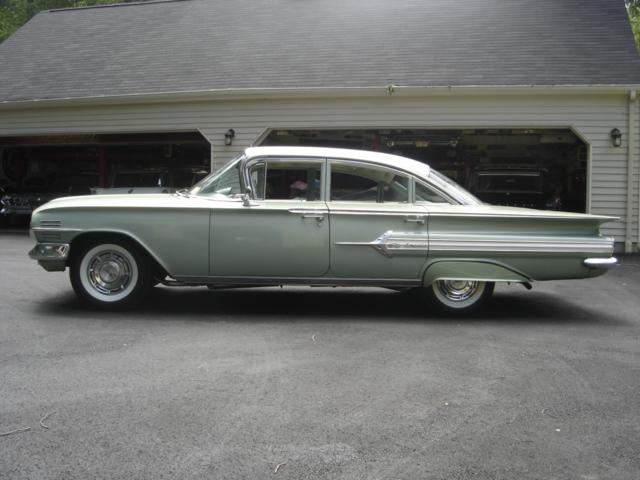 1960 impala 4dr sedan grn 6.JPG